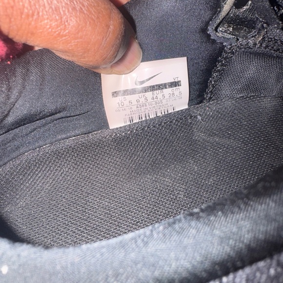 Nike Run Utility Men's Black and Orange VaporMax Shoes - Picture 4 of 8